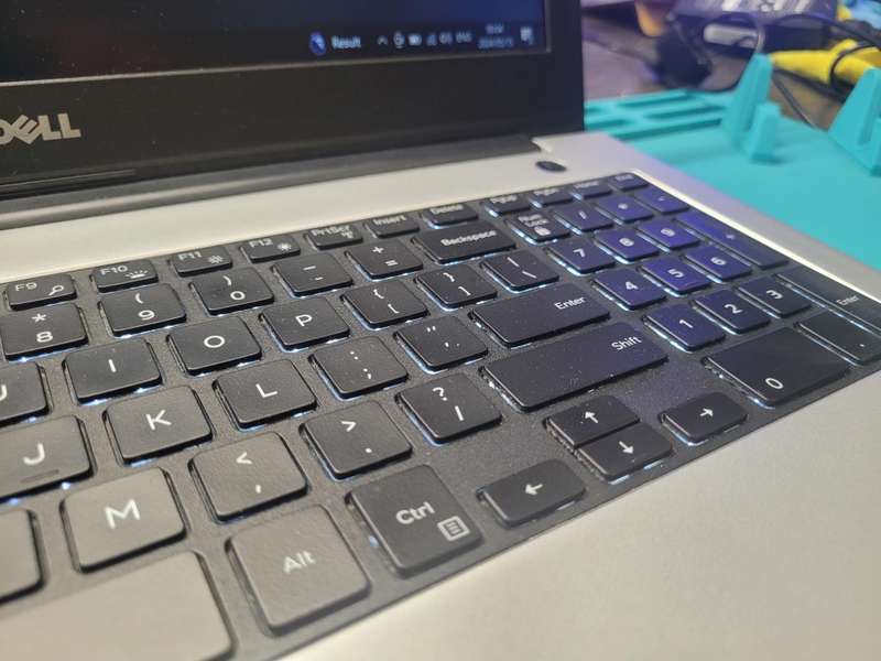 VERY FAST!*DELL LATITUDE 3550*VERY FAST!*i5-5200U*FHD*256GB HDD*8GB*BACKLIT*