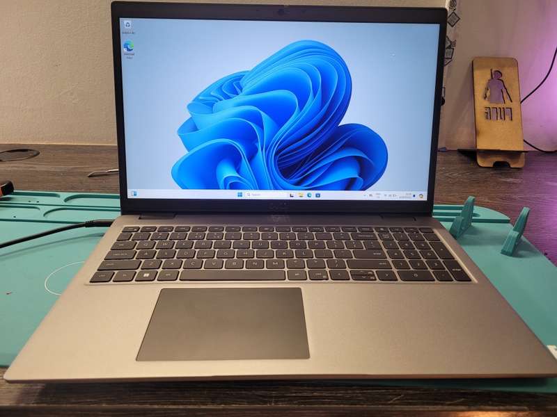 *11TH GEN*DELL LATITUDE 3520*i5-1135G7*16GB DDR4*512GB SSD*FHD*