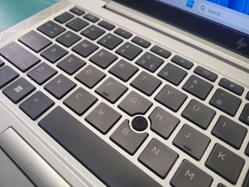 HP ELITEBOOK 840 G8-i5-1145G7-16GB DDR-256GB SSD-FHD-WARRANTY