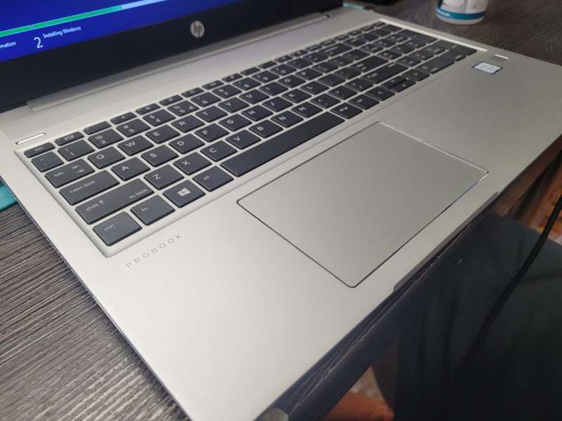 Very Fast!*HP PROBOOK 450 G6*i3-8145u*8GB DDR4*240GB SSD*UHD GRAPHICS*