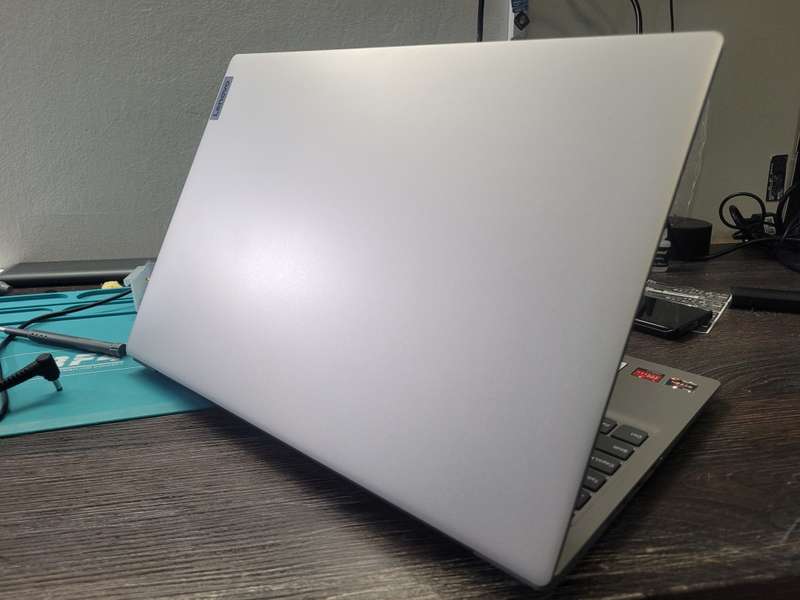 BEAST SPECS!*LENOVO IDEAPAD 3*11TH GEN*RYZEN 3-4300U*8GB RAM*512GB SSD*1TB HDD*RADEON GRAPHICS*FHD