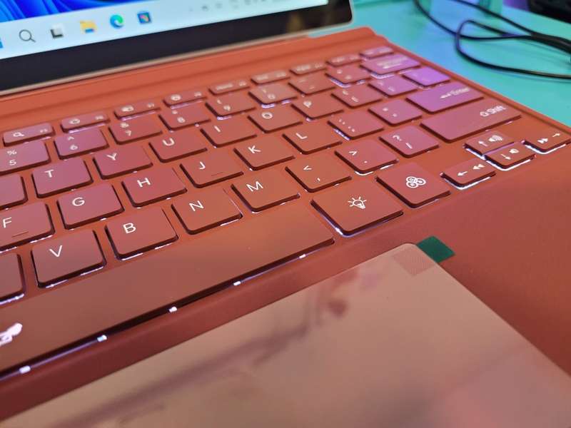 AS NEW!*Microsoft Surface PRO 7*10TH GEN*i5-1035G4*8GB DDR4*256GB SSD*TOUCHSCREEN*3K DISPLAY*