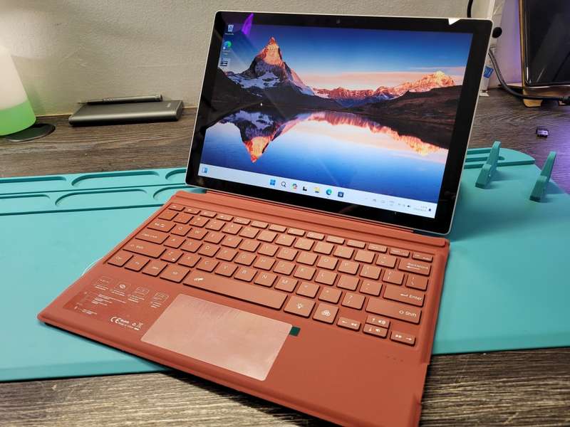 AS NEW!*Microsoft Surface PRO 7*10TH GEN*i5-1035G4*8GB DDR4*256GB SSD*TOUCHSCREEN*3K DISPLAY*