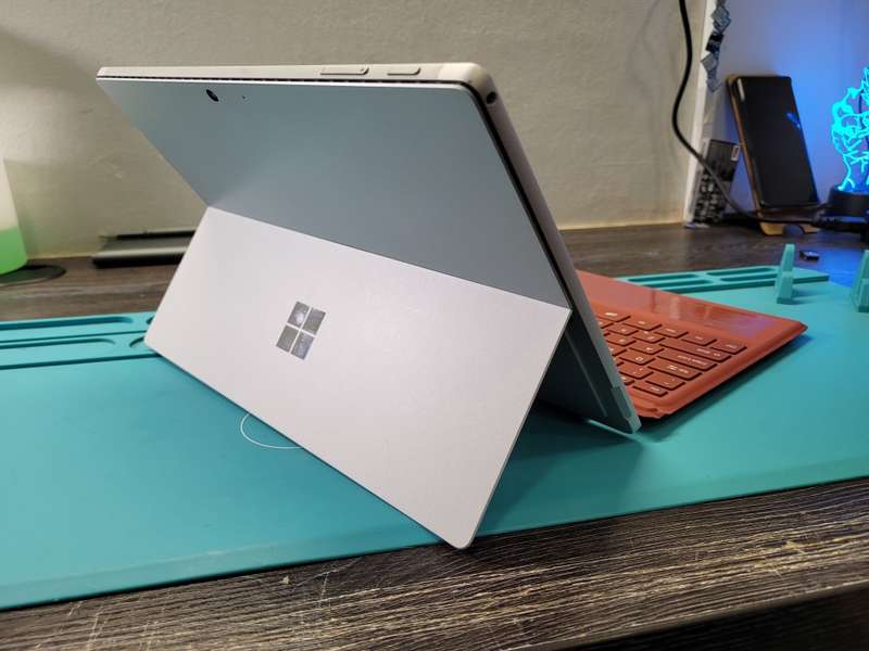 AS NEW!*Microsoft Surface PRO 7*10TH GEN*i5-1035G4*8GB DDR4*256GB SSD*TOUCHSCREEN*3K DISPLAY*