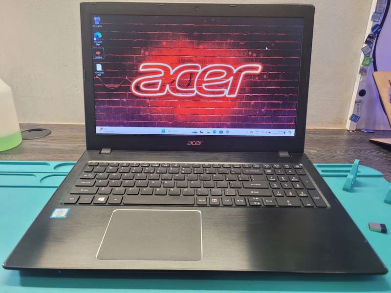 VERY FAST!*BEAST SPEC!*ACER TRAVELMATE TPM259*i7-6500u*16GB DDR4*SAMSUNG 500GB SSD*