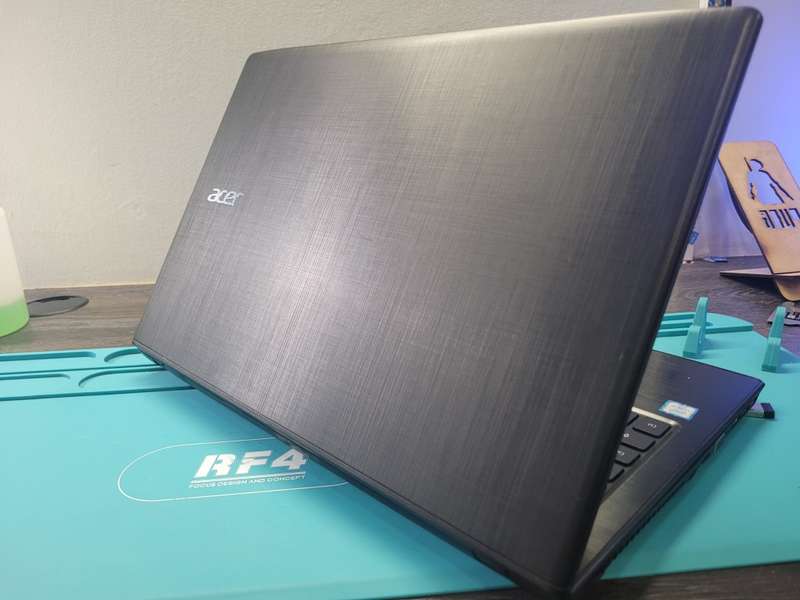 VERY FAST!*BEAST SPEC!*ACER TRAVELMATE TPM259*i7-6500u*16GB DDR4*SAMSUNG 500GB SSD*