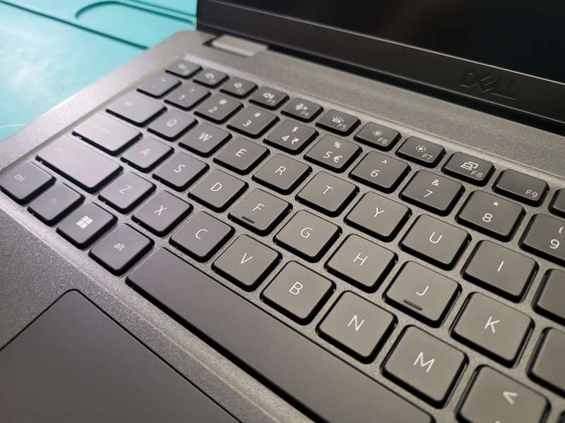 **BARGAIN BUY**DELL LATITUDE 3440 13th GEN CORE i5, 16GB RAM, 512GB SSD, FHD-GRAB IT@R9999!