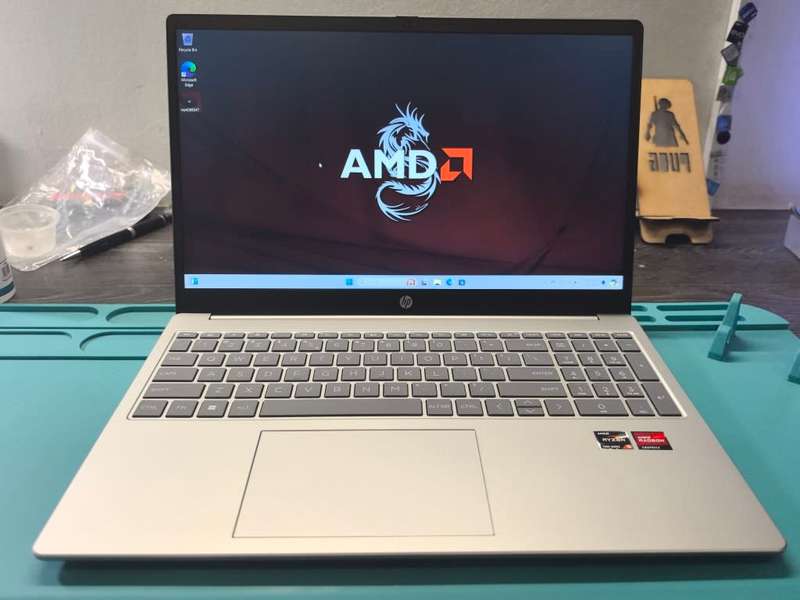 13TH GEN*HP NOTEBOOK 15*RYZEN 5-7520U*8GB DDR4*512GB SSD*FHD