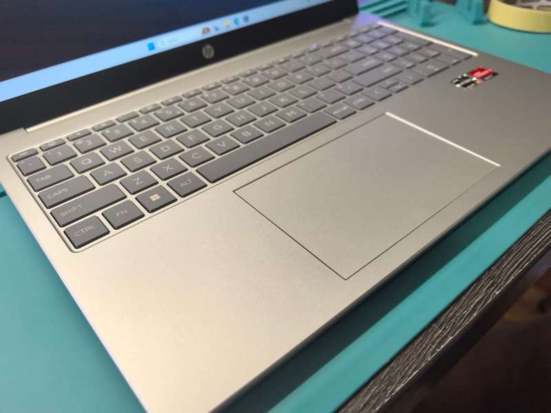 13TH GEN*HP NOTEBOOK 15*RYZEN 5-7520U*8GB DDR4*512GB SSD*FHD