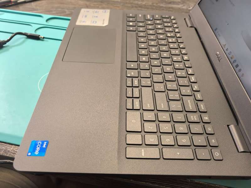 11TH*DELL VOSTRO 3500-i5-1135G7-16GB DDR4-256GB SSD-FHD-XE GRAPHICS
