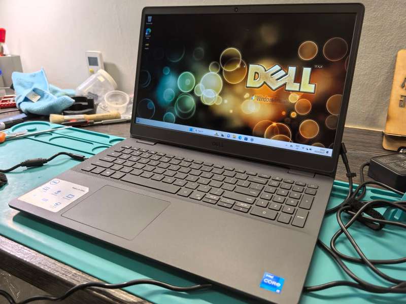11TH*DELL VOSTRO 3500-i5-1135G7-16GB DDR4-256GB SSD-FHD-XE GRAPHICS