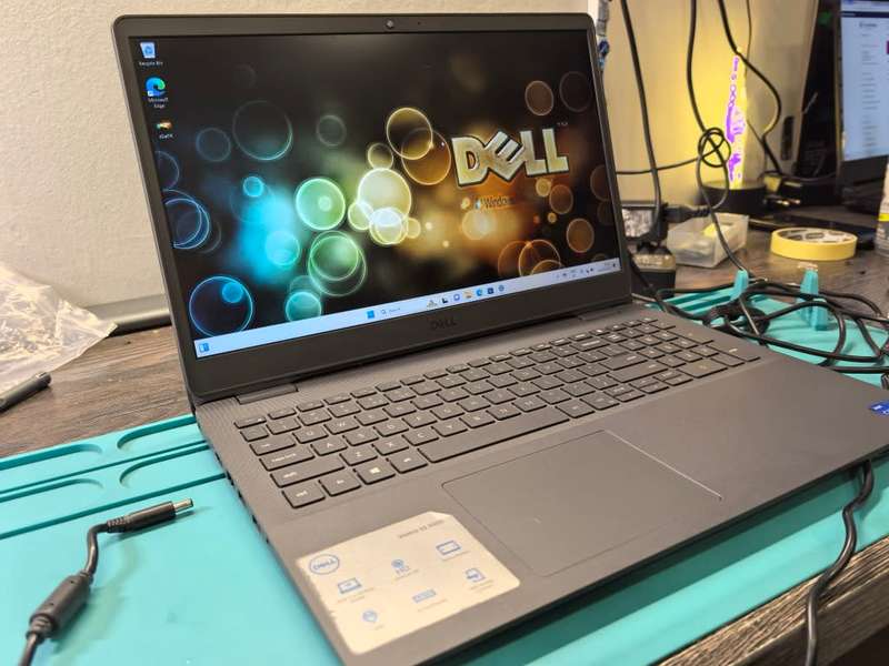 11TH*DELL VOSTRO 3500-i5-1135G7-16GB DDR4-256GB SSD-FHD-XE GRAPHICS