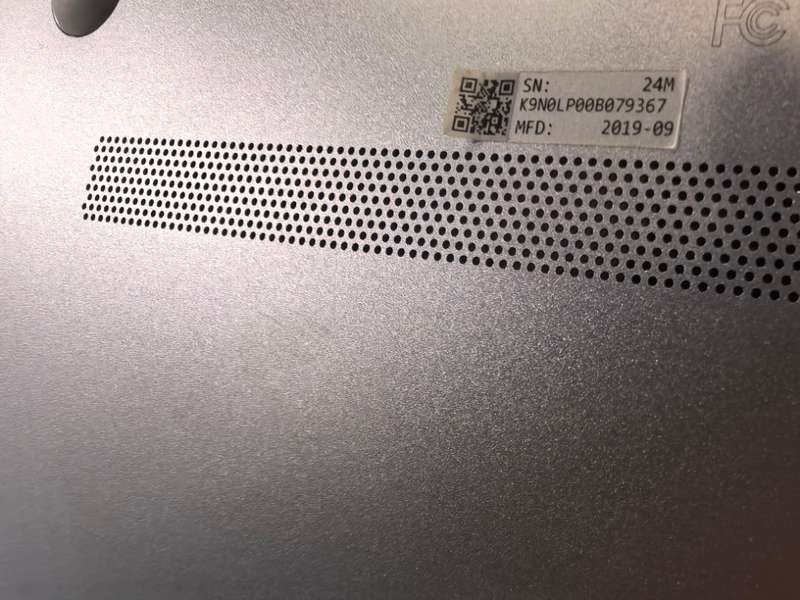 ASUS ZENBOOK 14 U431F*i5-8265U*8GB DDR4*512GB SSD*FHD*NANOEDGE*