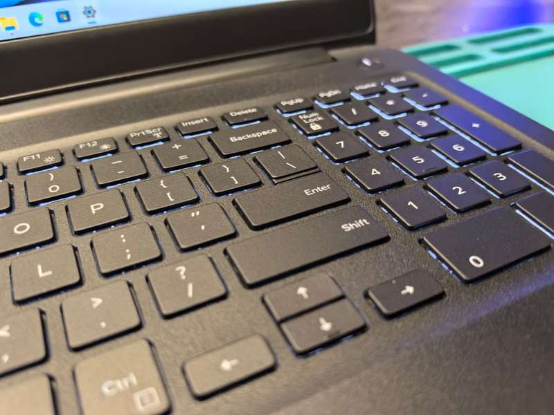 8TH GEN QUAD CORE*DELL LATITUDE 3500*i5-8265U*8GB*256GB HDD*FHD*