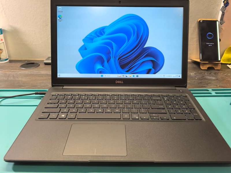8TH GEN QUAD CORE*DELL LATITUDE 3500*i5-8265U*8GB*256GB HDD*FHD*