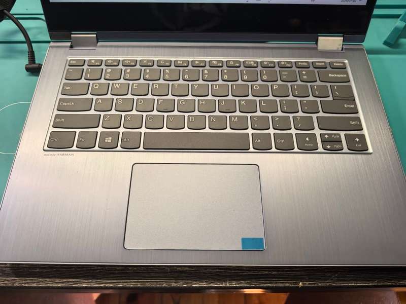 FAST AND VERSATILE!*LENOVO YOGA 530*i5-8250U*TOUCHREEN*8GB DDR4*256GB NVME*FHD*UHD 620