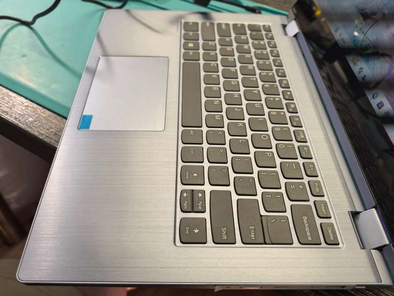 FAST AND VERSATILE!*LENOVO YOGA 530*i5-8250U*TOUCHREEN*8GB DDR4*256GB NVME*FHD*UHD 620