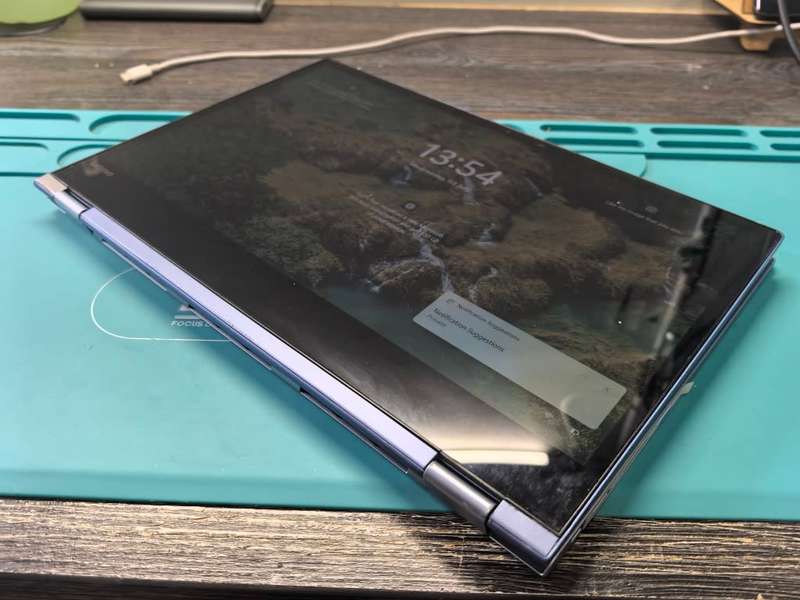 FAST AND VERSATILE!*LENOVO YOGA 530*i5-8250U*TOUCHREEN*8GB DDR4*256GB NVME*FHD*UHD 620