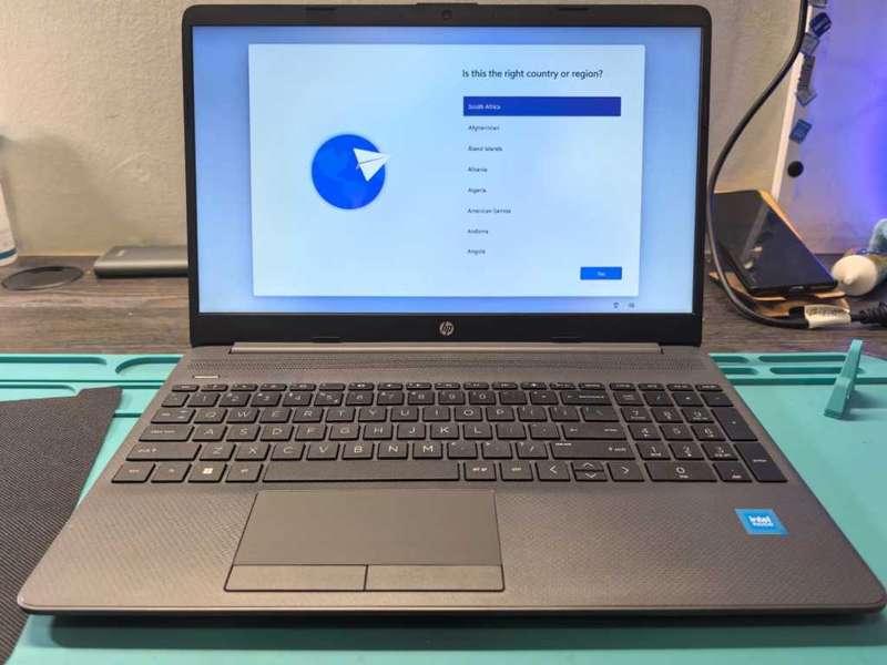 BRAND NEW-12TH GEN-HP 250 G9-N4500-FHD-8GB RAM-256GB NVME SSD-WARRANTY
