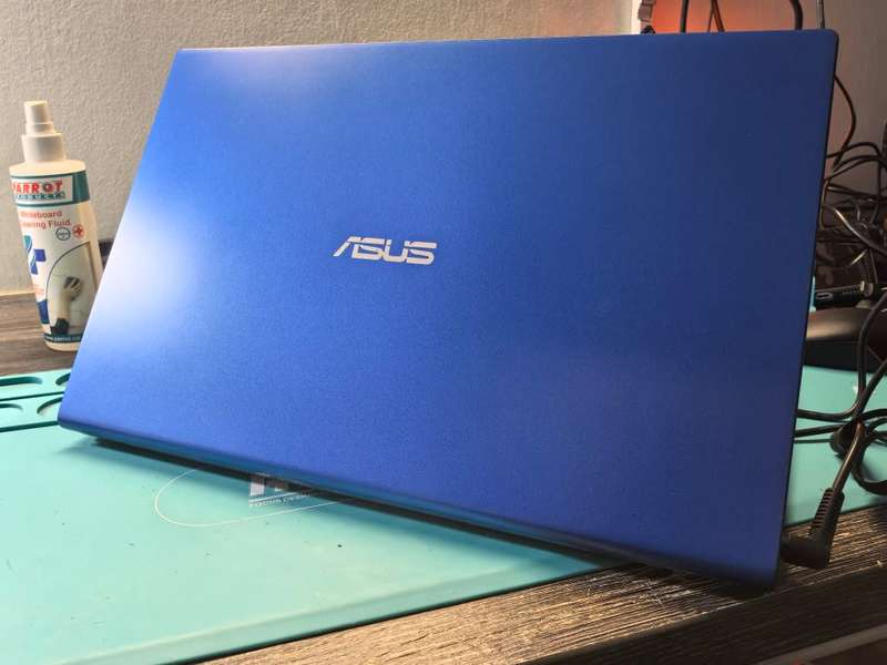 11TH GEN I7-ASUS VIVOBOOK X515EP*i7-1165G7*8GB DDR4*1000GB SSD*HD*NVIDIA GRAPHICS