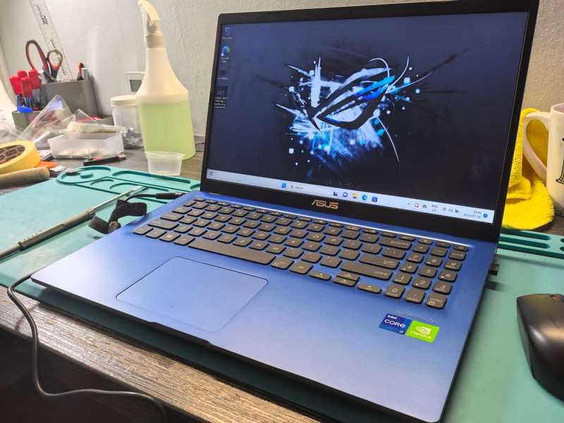 11TH GEN I7-ASUS VIVOBOOK X515EP*i7-1165G7*8GB DDR4*1000GB SSD*HD*NVIDIA GRAPHICS