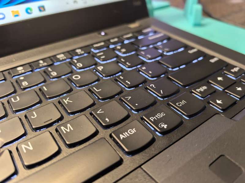 LENOVO THINKPAD T490-i5-8365u-TOUCHSCREEN-FHD-16GB RAM-256GB-BACKLIT