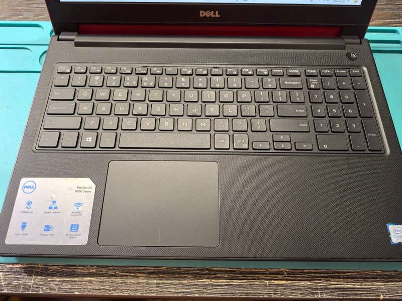 RADEON R5-DELL VOSTRO 3568-i7-7500U-FHD 1920X1080-256GB SSD-8GB DDR4-DVD