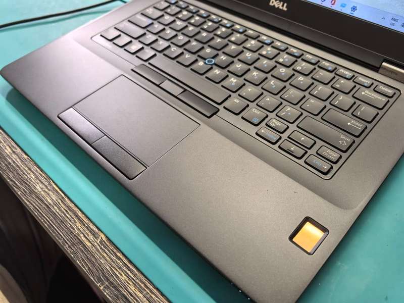 LATE ENTRY-DELL LATITUDE E5470-i5-6300U-8GB DDR4-256GB SSD-HD-4G LTE-BACKLIT