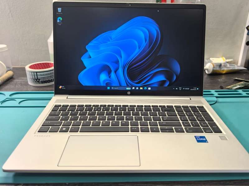 AS NEW*HP PROBOOK 450 G9-i5-1235U-8GB DDR4-512GB SSD-FHD-10 CORES