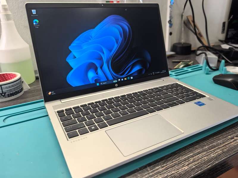 AS NEW*HP PROBOOK 450 G9-i5-1235U-8GB DDR4-512GB SSD-FHD-10 CORES