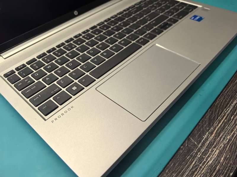 AS NEW*HP PROBOOK 450 G9-i5-1235U-8GB DDR4-512GB SSD-FHD-10 CORES