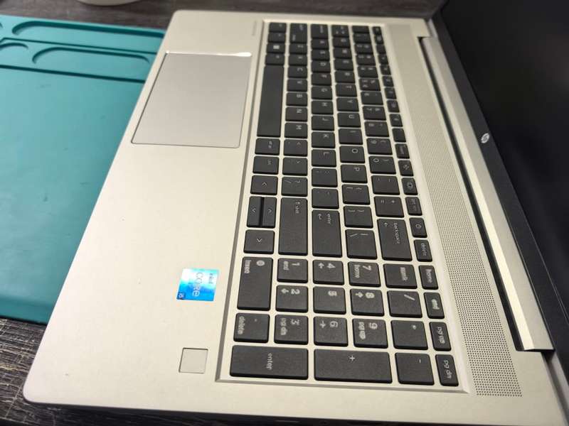 AS NEW*HP PROBOOK 450 G9-i5-1235U-8GB DDR4-512GB SSD-FHD-10 CORES