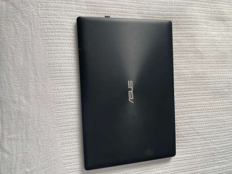 ASUS X553M laptop