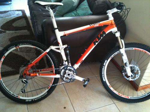 KTM LYCAN 2.0 Mountain Bike ****PRICE DROPPED***
