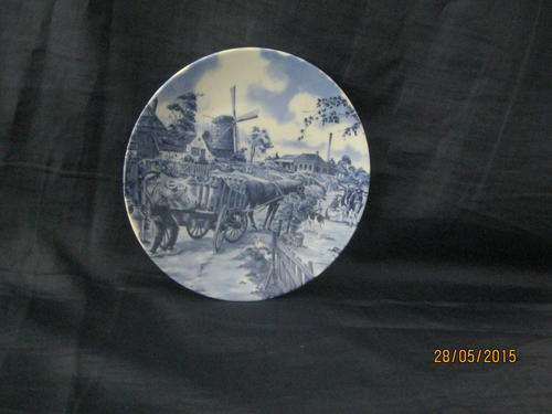 Delft Wall Plate Ter Steege Hand decorated "Farmyard Scene"