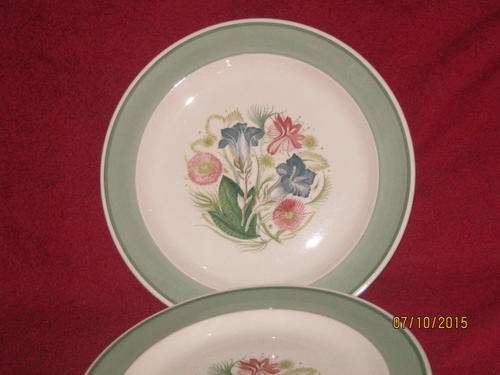 Susie Cooper Plates (4 available) bid per plate to take all 4