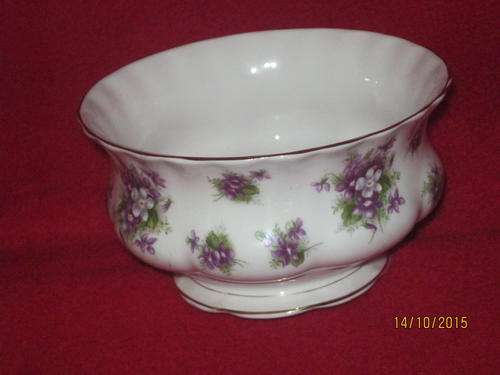 Royal Albert "Sweet Violets" Sugar Bowl
