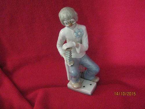 Nao / Lladro Style Large Clown with Musical Instrument by Tengra For Hanri Russow