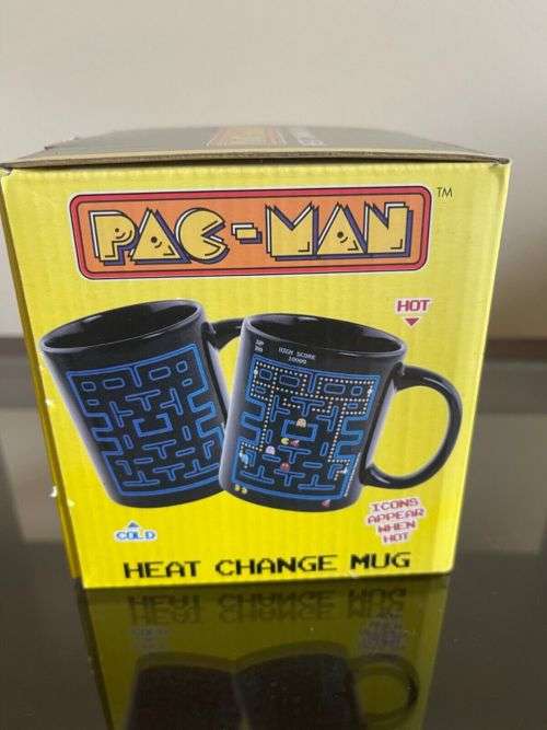 Paladone Pac-Man Heat Sensitive Color Changing Ceramic Coffee Tea Mug Arcade