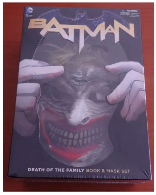 Batman: Death of the Family Book and Joker Mask Set
