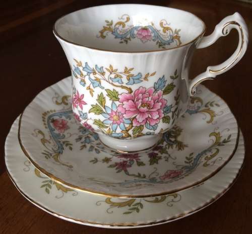 5x - ROYAL STANDARD - MANDARIN TRIOS - NEAR PERFECT CONDITION
