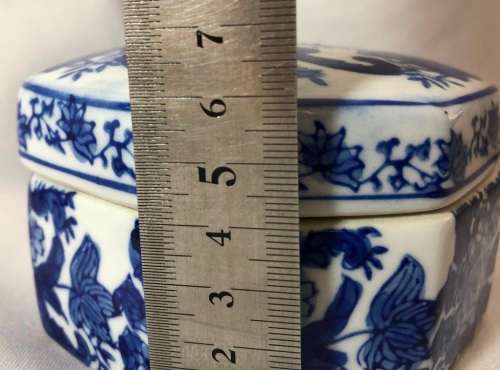 SHAN VILLAGE HAND PAINTED PORCELAIN TRINKET - PERFECT CONDITION