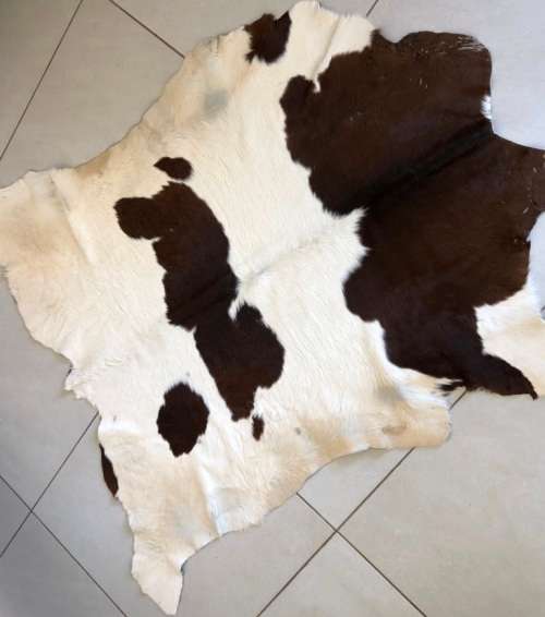 COW HIDE - ANIMAL SKIN -  100x90cm