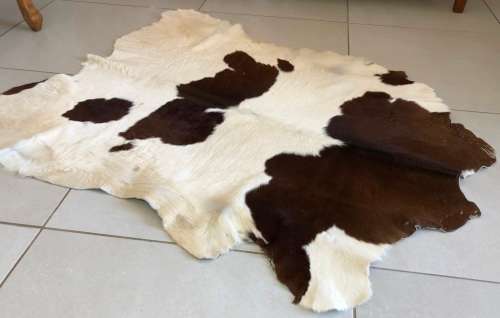 COW HIDE - ANIMAL SKIN -  100x90cm