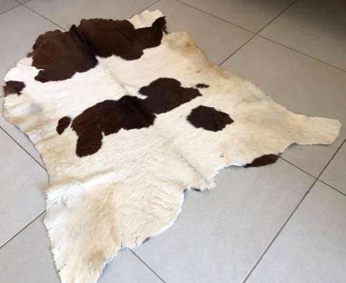 COW HIDE - ANIMAL SKIN -  100x90cm