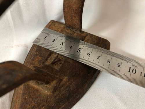 ANTIQUE FALKIRK SAD IRON NO 4