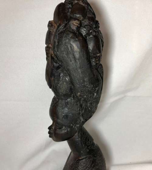 HIGHLY DETAILED HAND CARVED WOOD STATUE OF A WOMAN 25cm