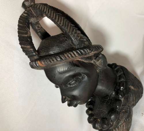 HIGHLY DETAILED HAND CARVED WOOD STATUE OF A WOMAN'S HEAD 22cm