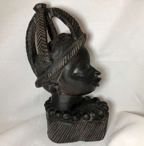 HIGHLY DETAILED HAND CARVED WOOD STATUE OF A WOMAN'S HEAD 22cm