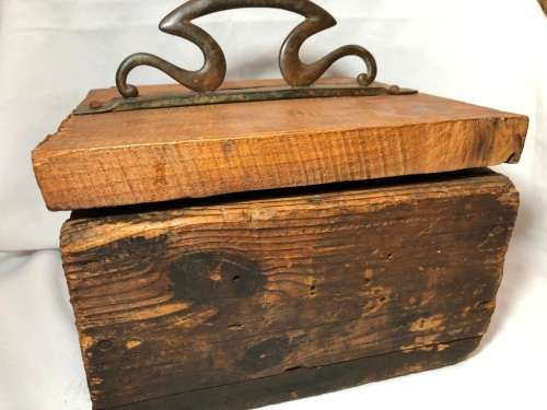 SMALL ANTIQUE TOOL BOX MADE FROM OAKWOOD WITH LARGE BRASS HANDLE - UNIQUE DISPLAY PIECE